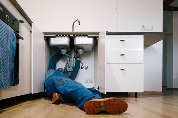 Professional Drain Cleaning technician working in Alexandria, TN